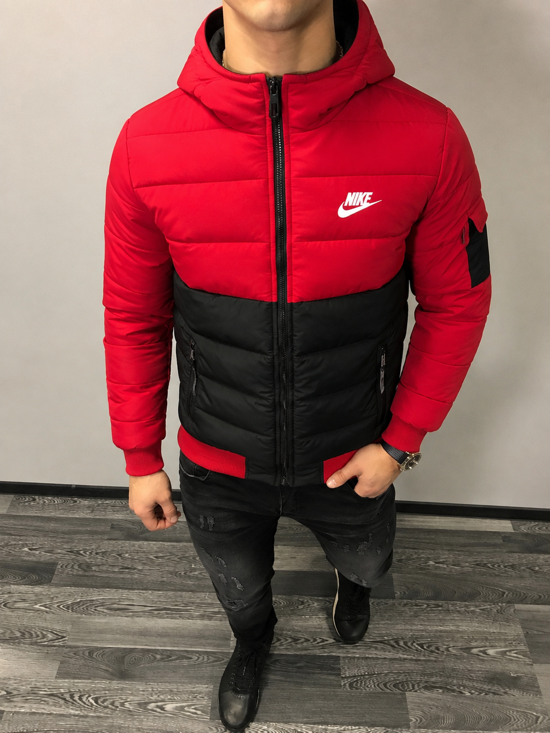 Nike striukė
