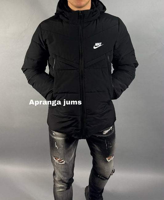 Nike striukė