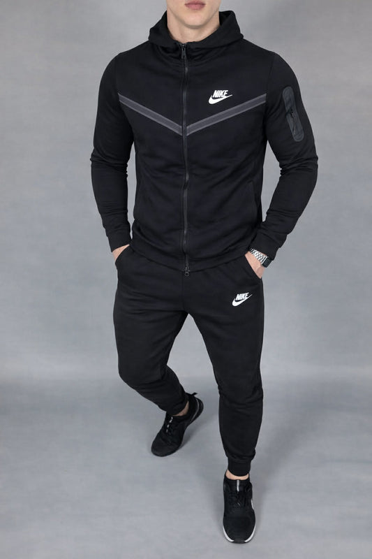 Nike laisvalaikio kostiumas